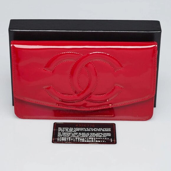 Chanel Red Patent Leather CC Logo Flap Wallet - Picture 2 of 12